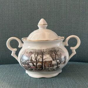Avon Porcelain Sugar Bowl with lid, Currier & Ives 1977